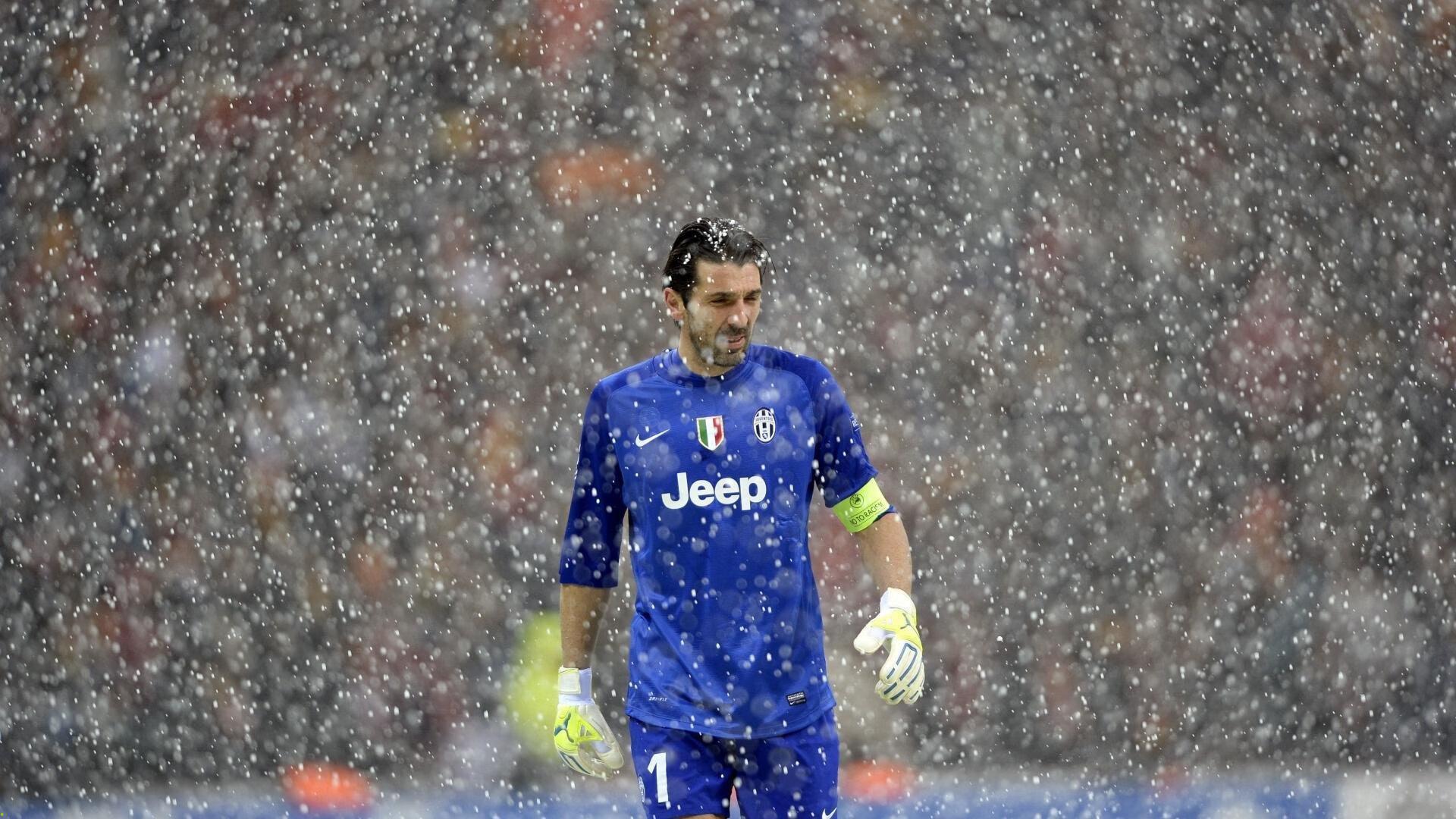 NBA季后赛激战正酣 东西部豪强争夺总决赛门票