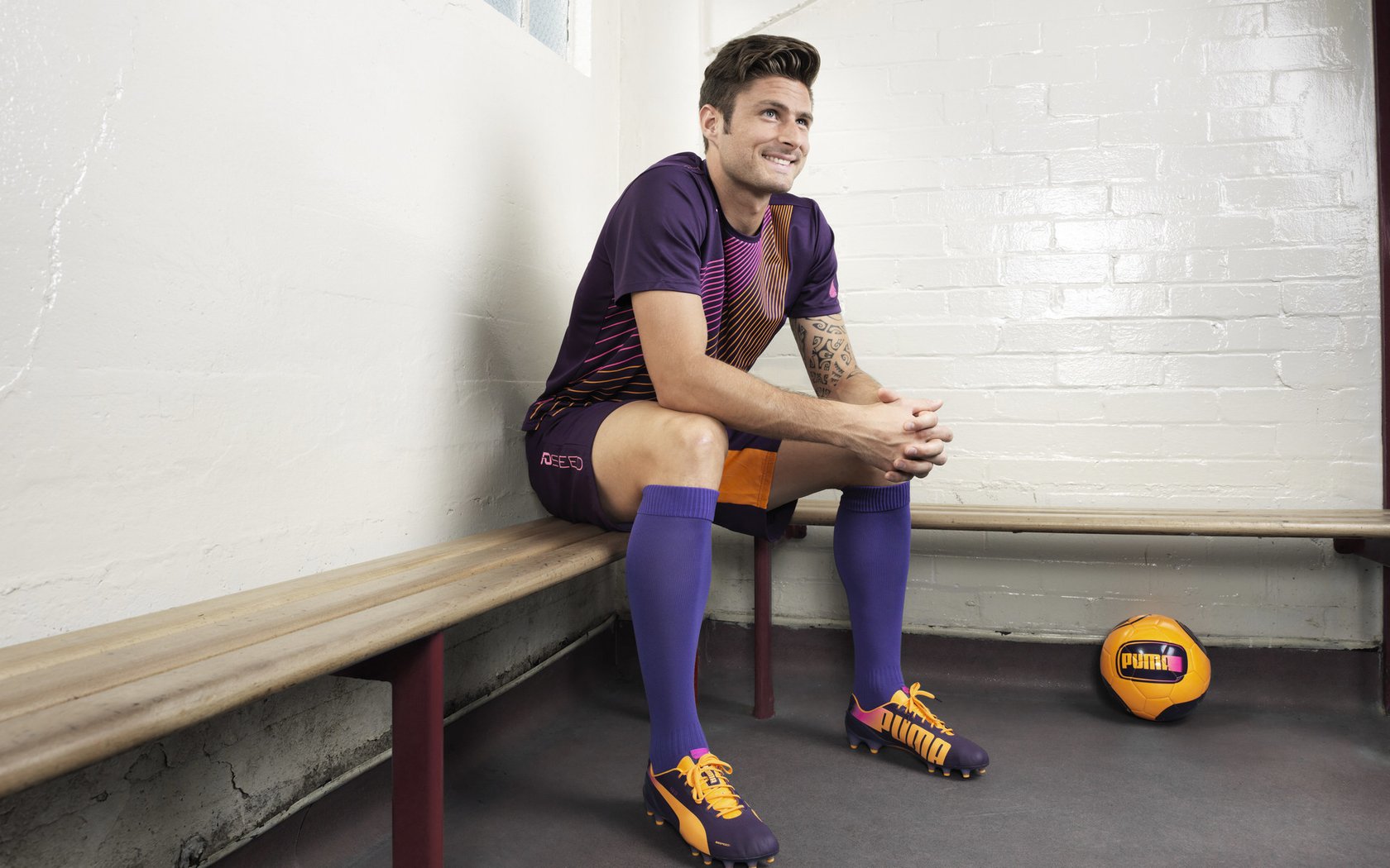 关键破发点制胜，新星逆转晋级网球公开赛八强